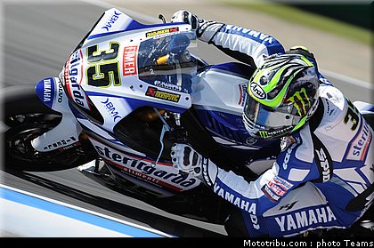 sbk_crutchlow_01_tchequie_2010.jpg