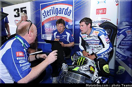 sbk_crutchlow_03_tchequie_2010.jpg