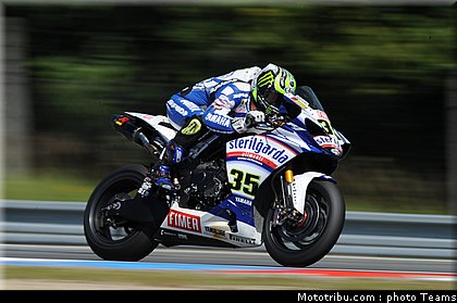 sbk_crutchlow_05_tchequie_2010.jpg