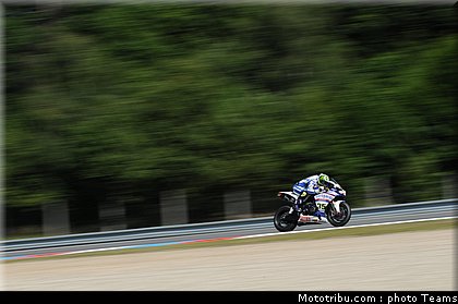 sbk_crutchlow_07_tchequie_2010.jpg