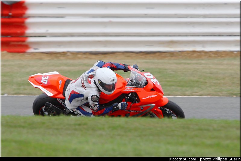 1000stk_savary_angleterre_2010