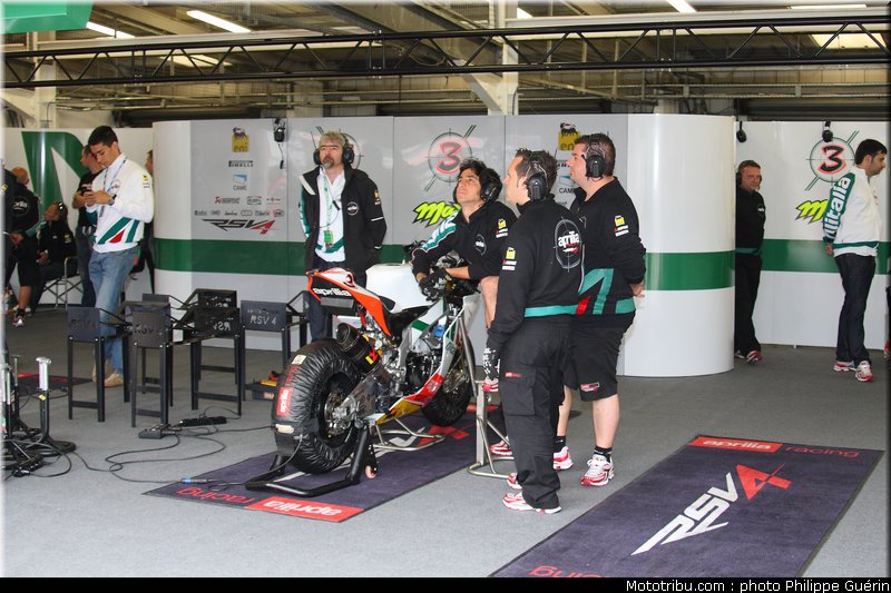 sbk_aprilia_1_angleterre_2010