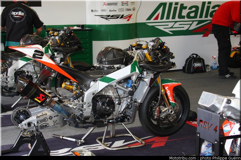 sbk_aprilia_4_angleterre_2010