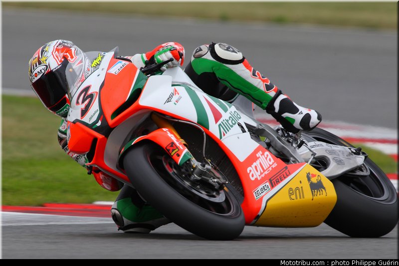 sbk_biaggi_11_angleterre_2010