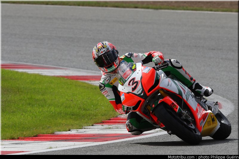sbk_biaggi_12_angleterre_2010