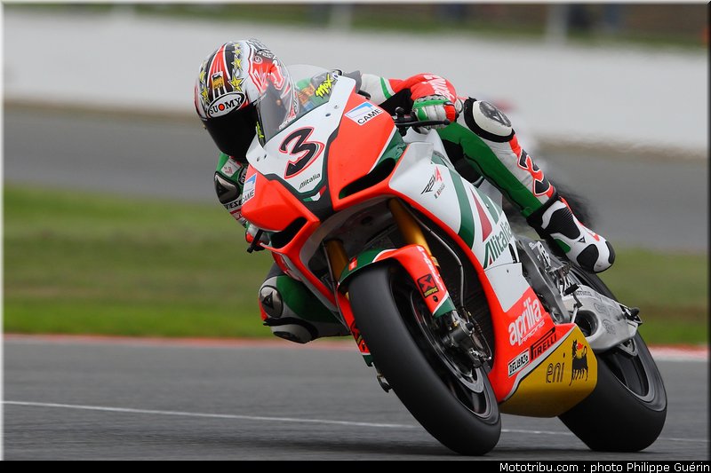 sbk_biaggi_14_angleterre_2010