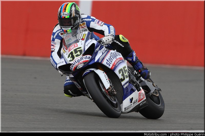 sbk_crutchlow_06_angleterre_2010