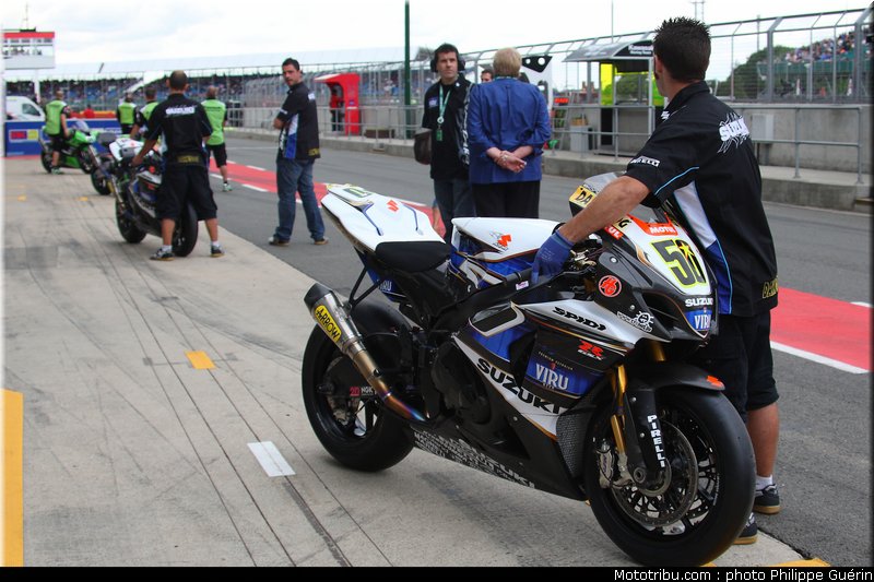 sbk_guintoli_04_angleterre_2010