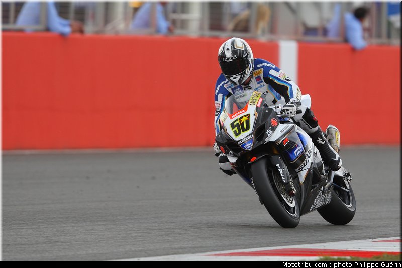 sbk_guintoli_05_angleterre_2010