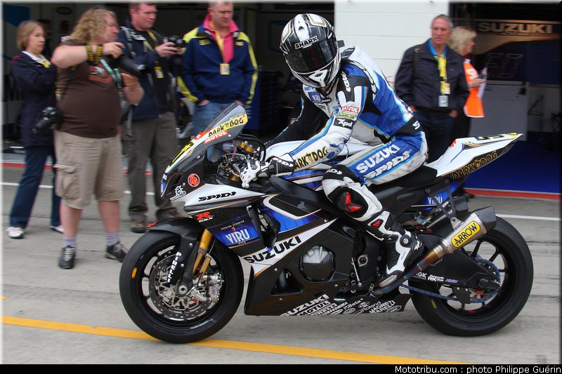 sbk_guintoli_08_angleterre_2010