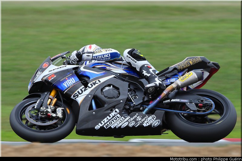 sbk_guintoli_15_angleterre_2010