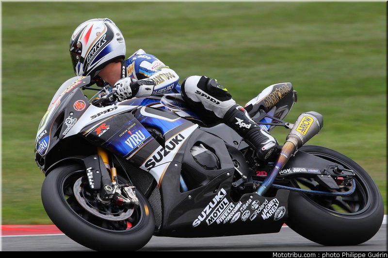 sbk_guintoli_19_angleterre_2010