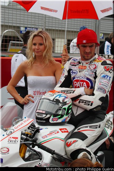 sbk_pitbabe_03_angleterre_2010