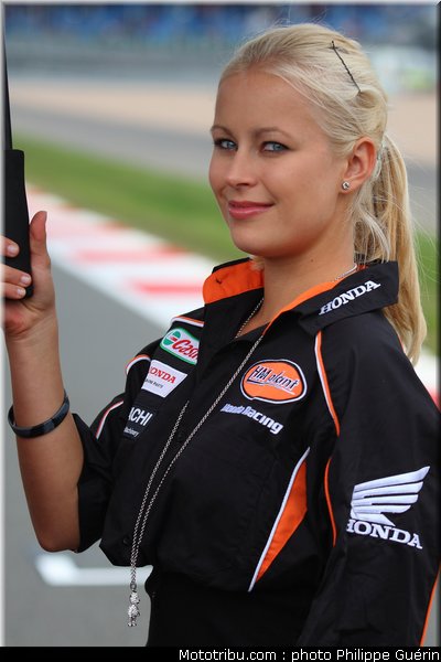 sbk_pitbabe_20_angleterre_2010