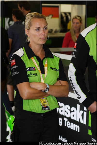 sbk_pitbabe_48_angleterre_2010