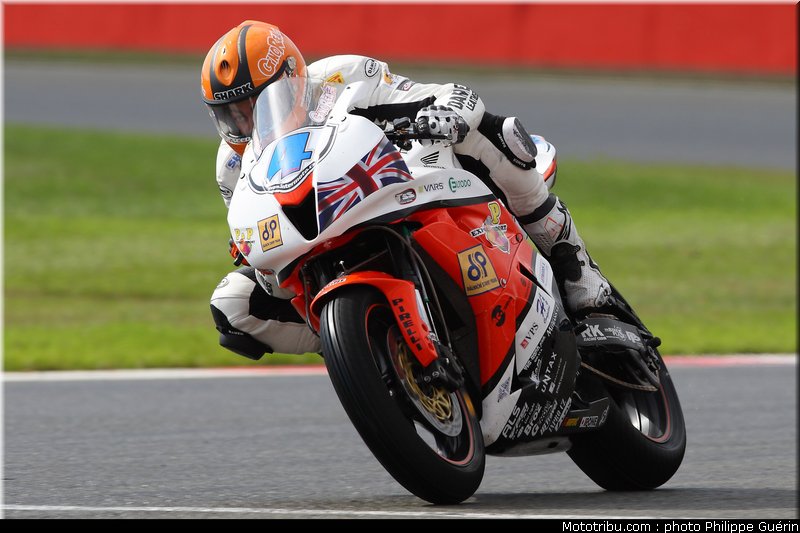 supersport_rea_3_angleterre_2010