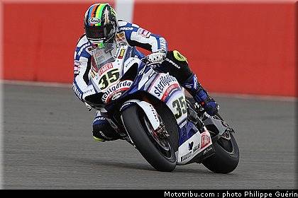 sbk_crutchlow_06_angleterre_2010.JPG