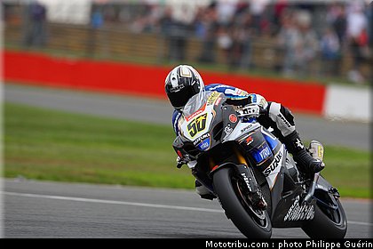 sbk_guintoli_14_angleterre_2010.JPG