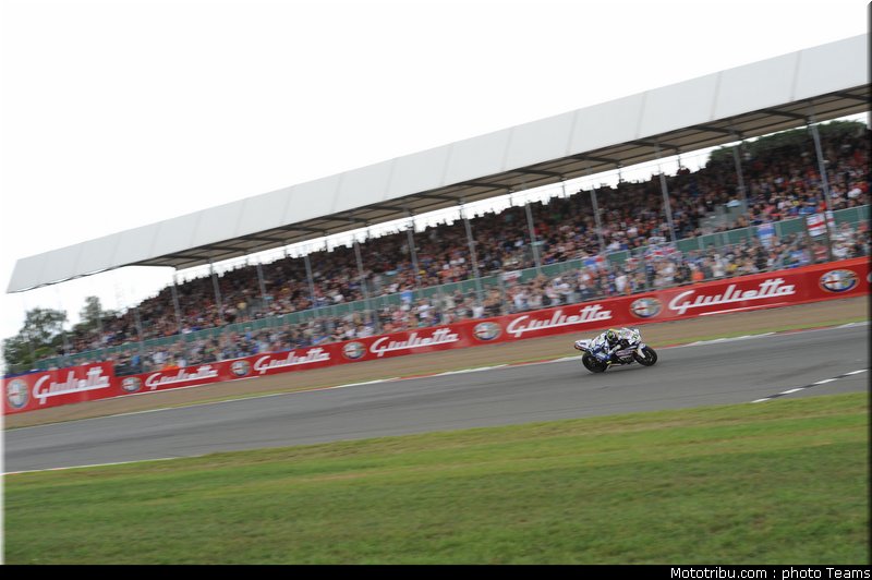 sbk_crutchlow_12_angleterre_2010