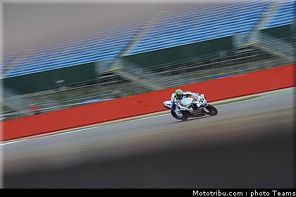 sbk_crutchlow_07_angleterre_2010.jpg