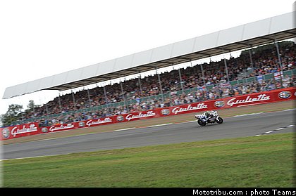sbk_crutchlow_12_angleterre_2010.jpg