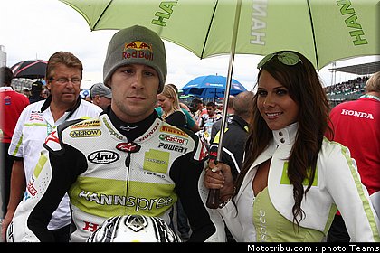 sbk_pitbabe_004_angleterre_2010.jpg