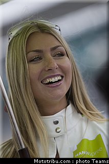 sbk_pitbabe_006_angleterre_2010.jpg
