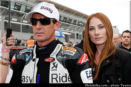sbk_pitbabe_017_angleterre_2010.jpg
