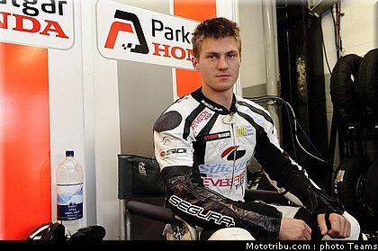supersport_iddon_3_angleterre_2010.jpg
