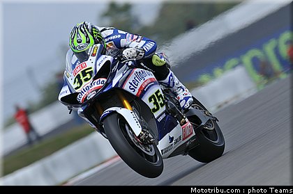 sbk_crutchlow_02_allemagne_2010.jpg