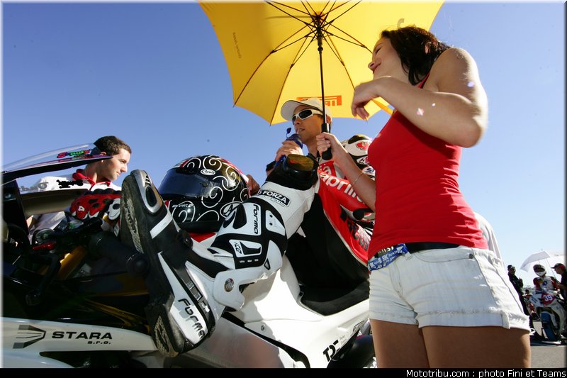 superbike_pitbabe_imola_2010_15