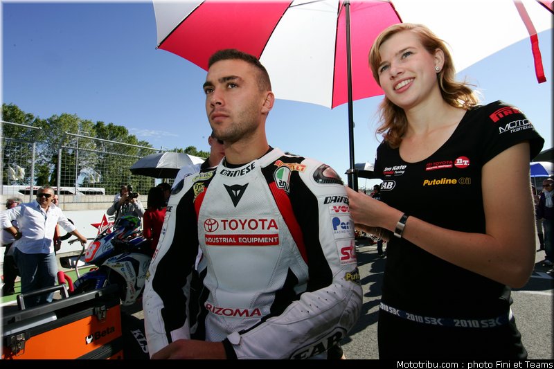 superbike_pitbabe_imola_2010_16