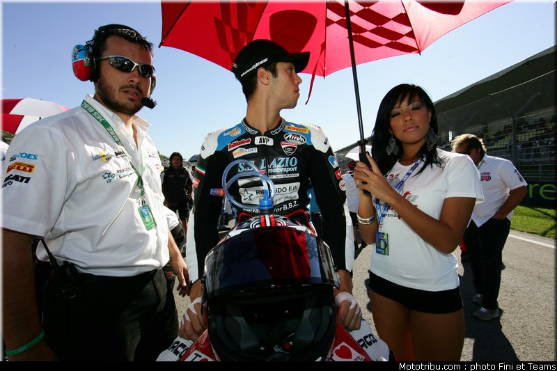 superbike_pitbabe_imola_2010_17