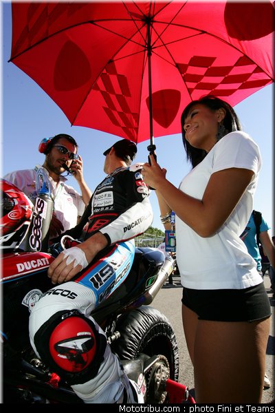 superbike_pitbabe_imola_2010_18