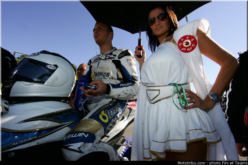 superbike_pitbabe_imola_2010_20