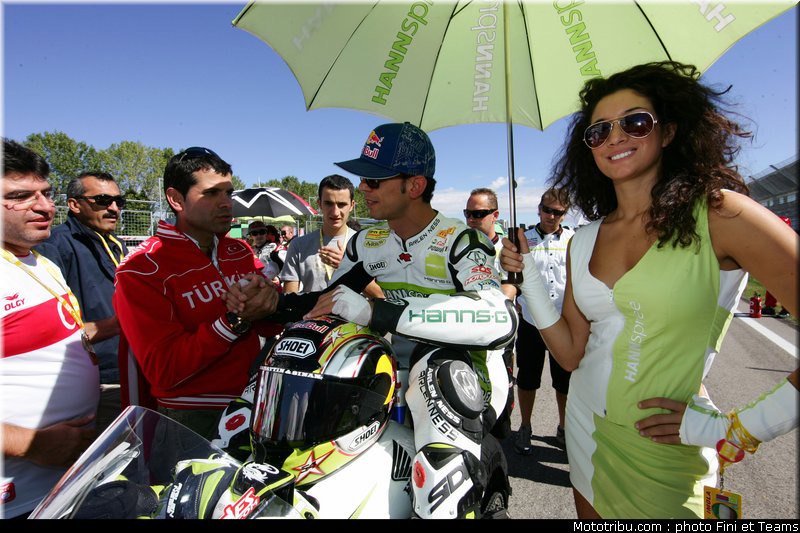 superbike_pitbabe_imola_2010_28