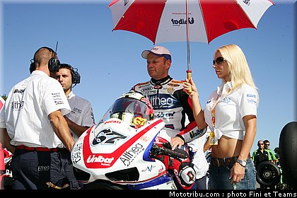 superbike_pitbabe_imola_2010_32.JPG