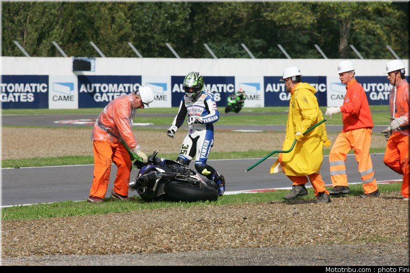 superbike_crutchlow_08_imola_2010