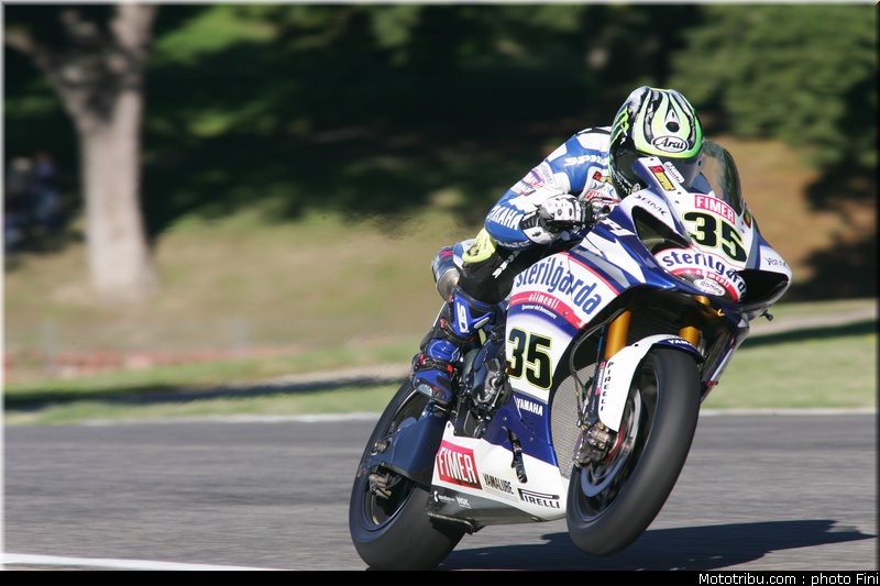 superbike_crutchlow_09_imola_2010
