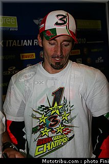 superbike_biaggi_6_imola_2010.JPG