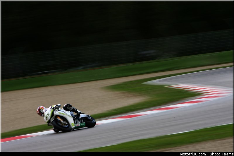 superbike_rea_18_imola_2010