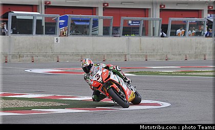 superbike_biaggi_09_imola_2010.jpg