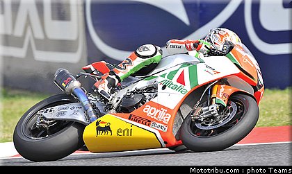 superbike_biaggi_10_imola_2010.jpg
