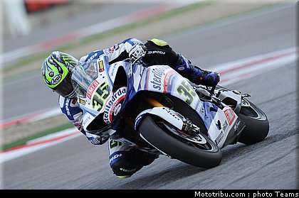 superbike_crutchlow_08_imola_2010.jpg
