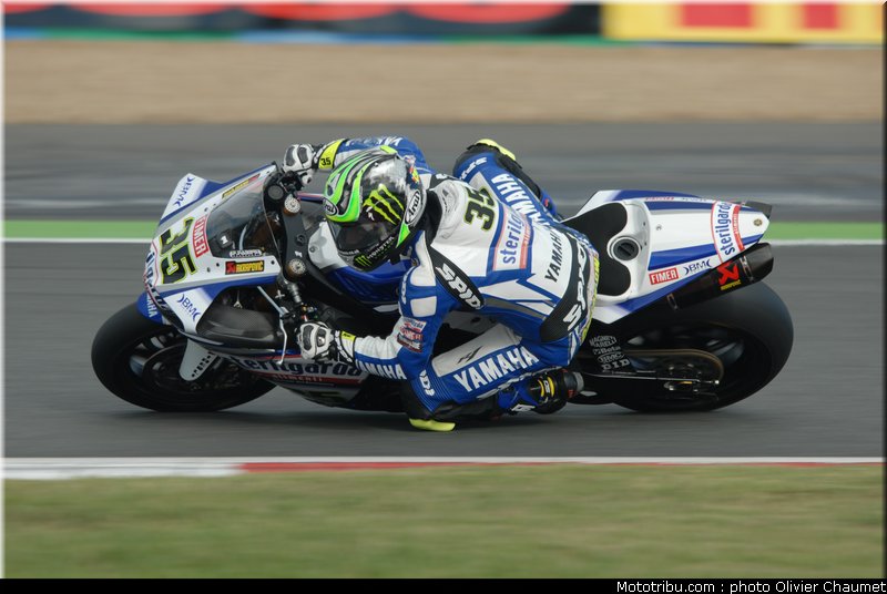sbk_crutchlow_1_france_2010