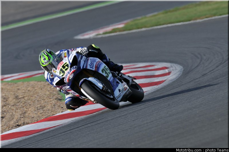 sbk_crutchlow_03_france_2010