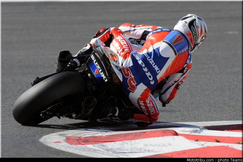 sbk_guintoli_04_france_2010