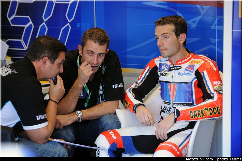 sbk_guintoli_05_france_2010