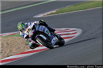 sbk_crutchlow_03_france_2010.jpg