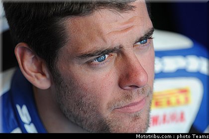 sbk_crutchlow_04_france_2010.jpg